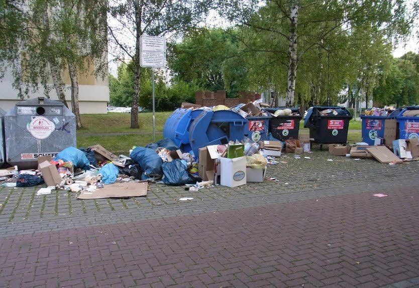 So wild sieht es an manchen Tagen auf dem Stellplatz der Container aus.