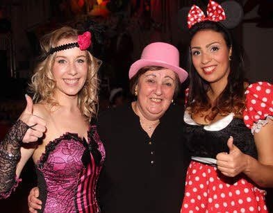 Teresa Koch (links) und ihre Freundinnen hatten jede Menge Spaß beim Karneval in Sangerhausen.