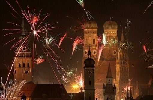 Vom Olympiapark hat man eine gute Aussicht auf das Feuerwerk über München.