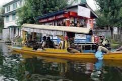 Indische Grenzpolizisten in Srinagar (Foto: dpa)