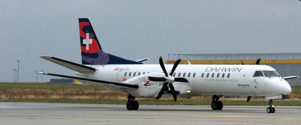 Die Saab 2000 der Schweizer Airline bietet Platz für 50 Fluggäste.