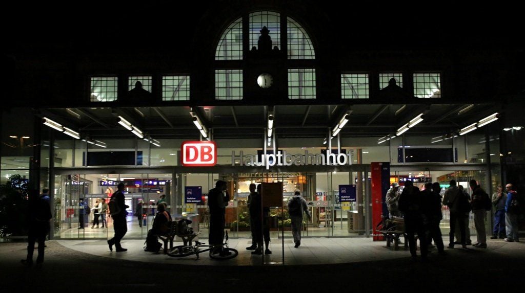Blick auf den Bahnhof in Halle. In den kommenden Tagen kommt es auf Grund von Bauarbeiten zu Einschränkungen im Bahnverkehr.
