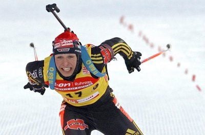 Trotz insgesamt drei Fehlern in den beiden Stehend-Anschlägen hatte Neuner im Ziel 17,2 Sekunden Vorsprung auf die Französin Sandrine Bailly. (FOTO: DPA)