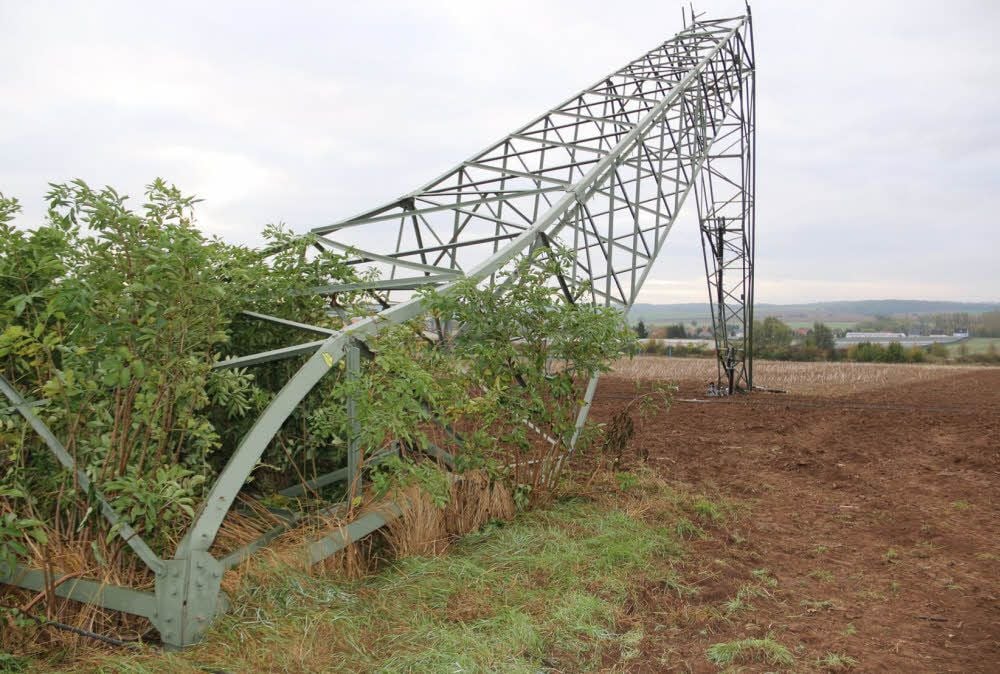 Der kaputte Mast.