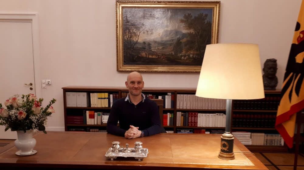 Im Arbeitszimmer des Bundespräsidenten: Marco Glaß vom Verein Projektschmiede Wittenberg war Gast beim Neujahrsempfang im Schloss Bellevue in Berlin.