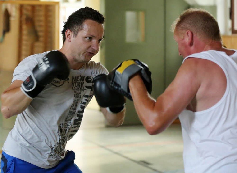 Marcus Paasch (l.) wird von Trainer Olaf Vogel in der Vorbereitung ordentlich gefordert.