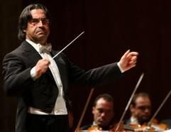 Der italienische Dirigent Riccardo Muti wird 65 Jahre alt. (Foto: dpa)