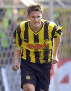 Sebastian Kehl hat den Flieger verpasst. Dafür hat Coach Sammer eine Geldstrafe verhängt. (dpa)