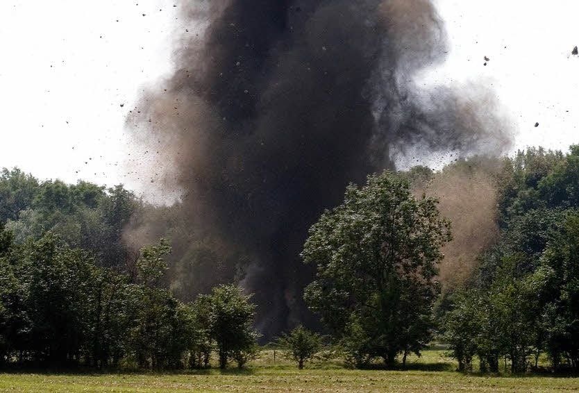 Im Juli 2007 wurde eine Bombe bei Luppenau kontrolliert gesprengt. Der Kampfmittelbeseitigungsdienst vermutet in der Region Merseburg noch zahlreiche gefährliche Blindgänger im Boden.