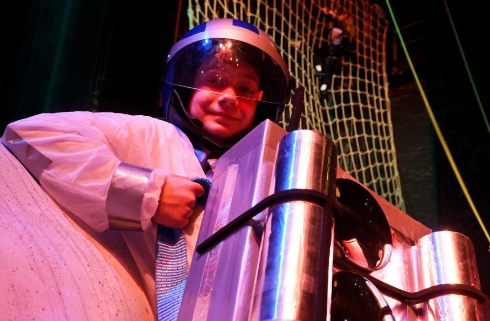 Der zehnjährige Leo hat sein Astronautenkostüm mit seinen Eltern gebastelt.