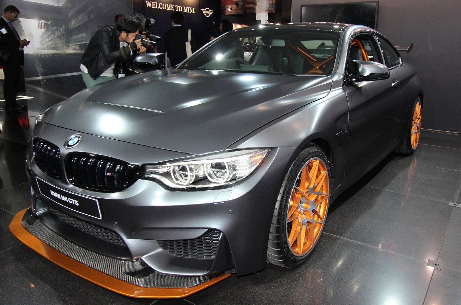 MW schickt seine Sonderserie M4 GTS mit 500 PS ab dem Frühjar 2016 zum Kunden.