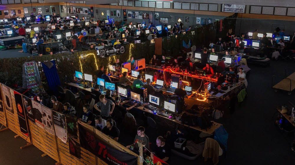 In der Jahrhunderthalle Spergau wurde am Wochenende wenig geschlafen.