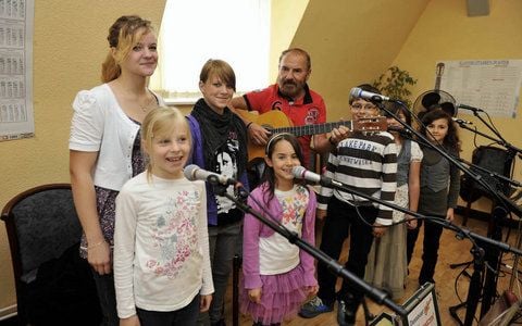 Günther Bohm weiß immer noch zu begeistern. Zu sehen ist er hier mit den Muldespatzen.