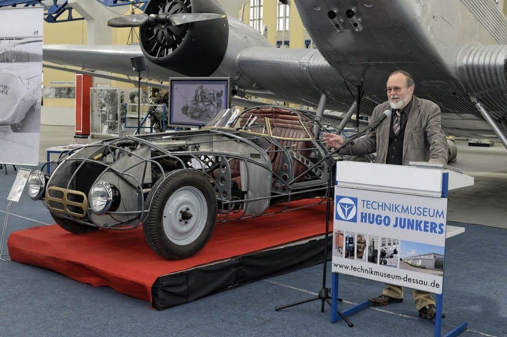 Der Hanomag schreibt Rennsportgeschichte in Dessau, weiß Helmut Erfurth.