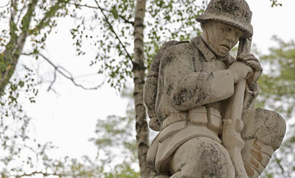 Zuletzt gesucht: Kriegerdenkmal in Spergau