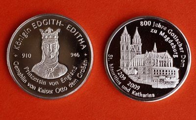 Die Vorder- und Rückseite des neuen «Editha-Talers» in Magdeburg (FOTO: DPA)