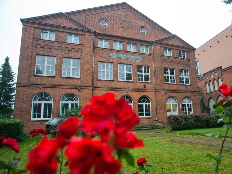 Das Gebäude der Lübecker Synagoge. Foto: Jens Büttner/Archiv
