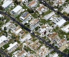 Durch den Wirbelsturm «Charley» zerstörte Häuser in Port Charlotte im US-Bundesstaat Florida (Foto: dpa)