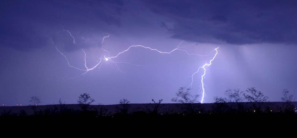 Tags über herrschte Backofen-Hitze, am Abend kamen Gewitter, die kaum für Abkühlung sorgten.