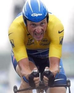 Lance Armstrong beim Zeitfahren der Tour de France 2003 (Foto: dpa, Archiv).