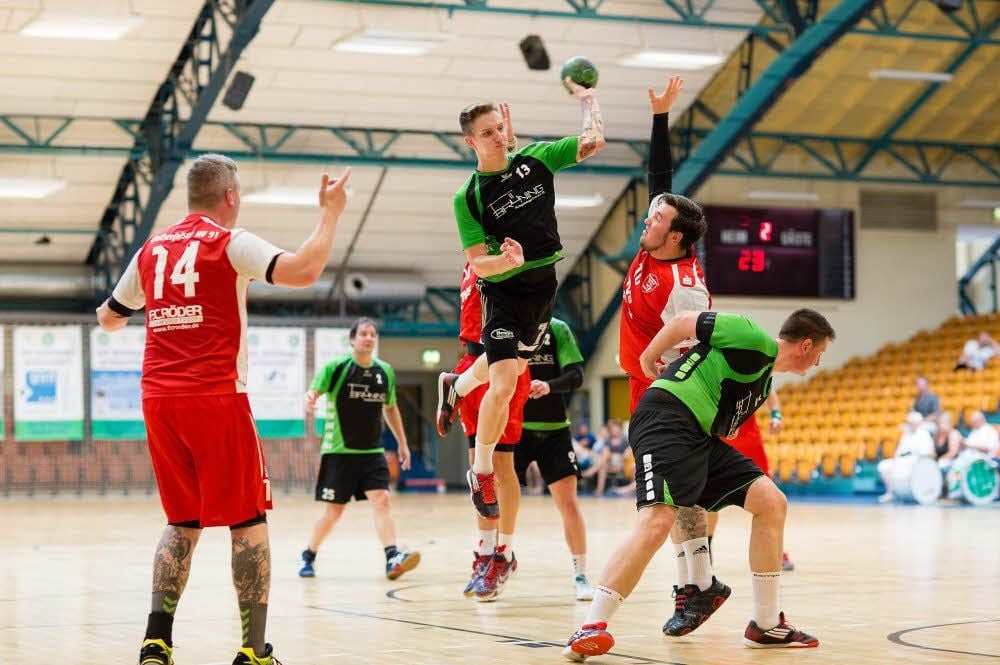 Raik Baumbach, Viktor Kovacs (am Ball) und Richard Teichelmann sind die neuen im Team.