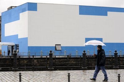 In der provisorischen Kunsthalle auf dem Berliner Schlossplatz sollen bis etwa Mitte 2010 sollen Werke von Künstlern ausgestellt werden, die in Berlin leben und arbeiten. (FOTO: DPA)