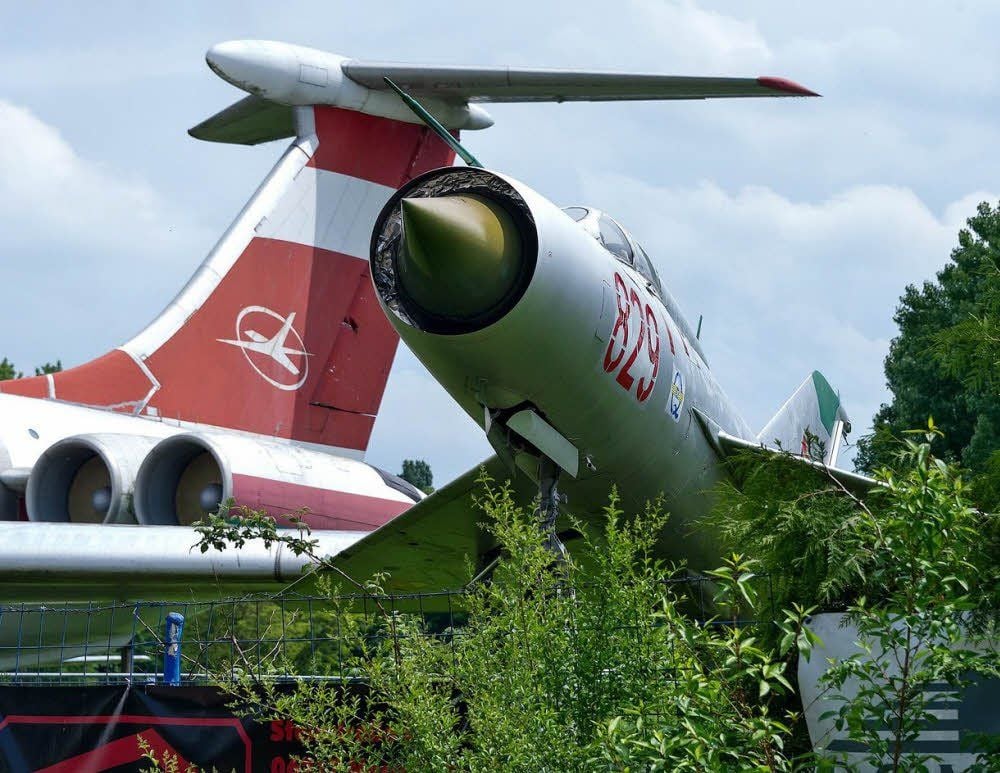 Im Park der Flugzeuge zu Gast: Der Luftfahrt- und Technik-Museumspark in Merseburg, Kastanienpromenade 50, ist ein ideales Ausflugsziel für alle Technikbegeisterten. Neben jeder Menge Luftfahrt- und Fahrzeugtechnik wurden Ausstellungen zu Kameras, Haushaltsgeräten oder Rechentechnik liebevoll zusammengetragen. Alle weiteren Informationen gibt es im Internet unter: www.luftfahrt-technik-museum.de