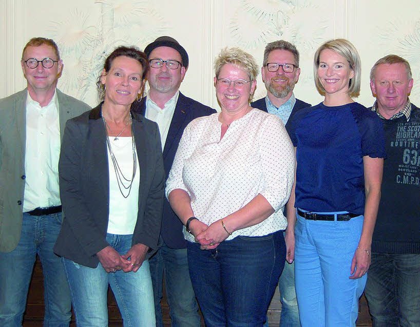 Der neue Vorstand: Jürgen Crahmer, Ute Scharmentke, Andreas Thiele, Michaela Kühnl, Thomas Schneider, Nicole Krüger und Frank Habdank (v.li.).