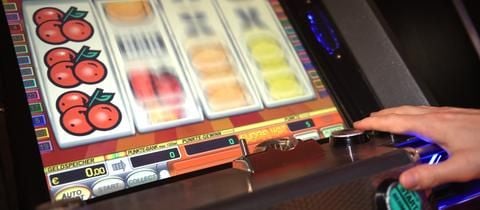 Glücksspiel-Einrichtungen droht Ärger.