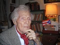 er deutsche Schauspieler Tonio Selwart (Archivbild vom 29.11.2000), der einst am Broadway Erfolge feierte und auch in vielen Hollywood-Filmen mitspielte, ist im Alter von 106 Jahren in New York gestorben. Selwart erlag am Samstag (02.11.2002) in einem Krankenhaus den Folgen einer Lungenentzündung,)