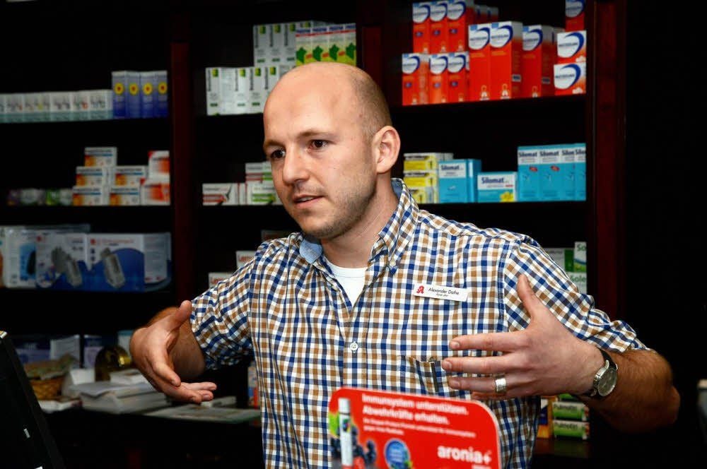 Alexander Dathe merkt seit drei, vier Wochen, dass mehr Kunden Beratung und Hilfe in Sachen Erkältung wollen.
