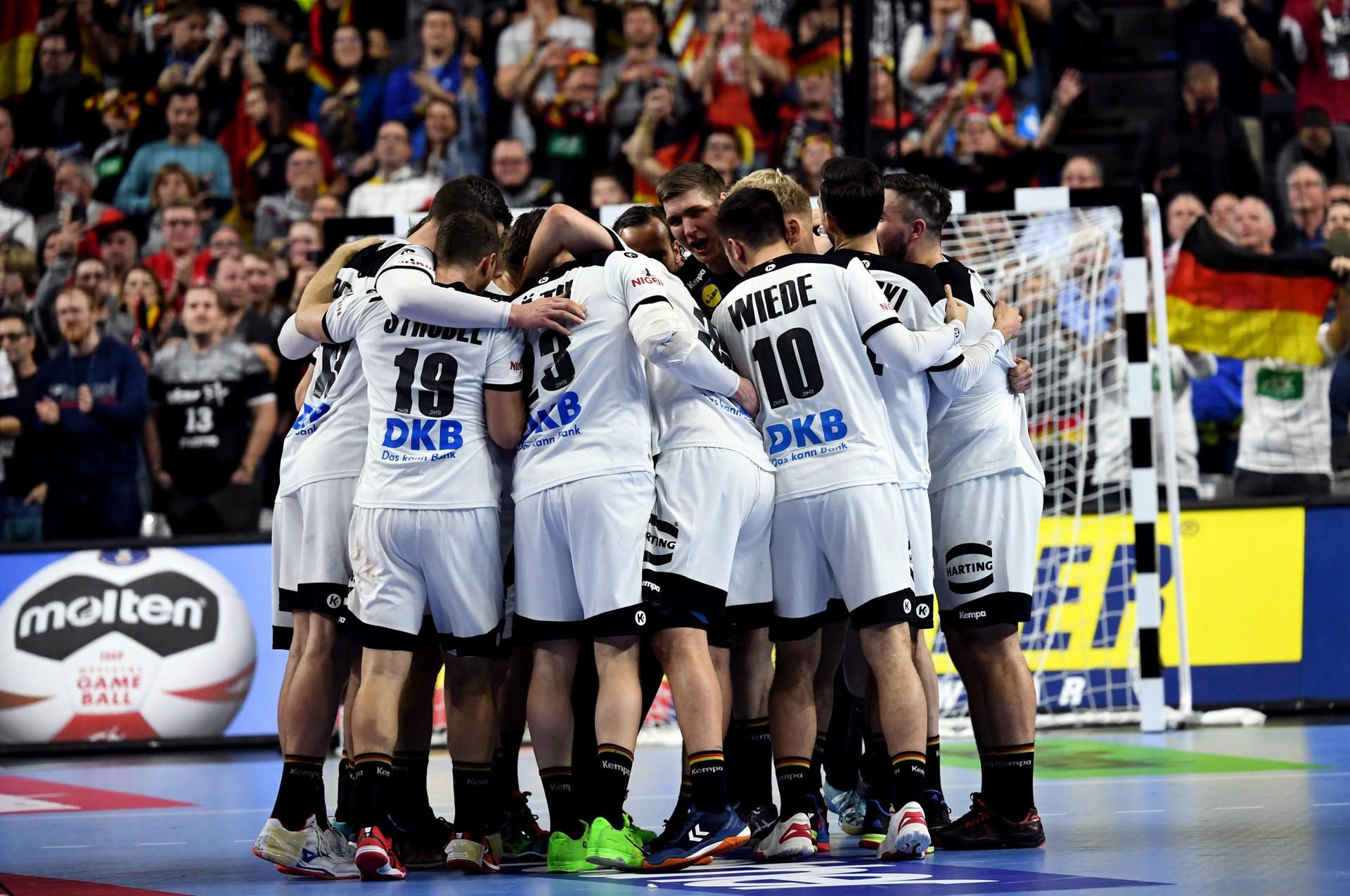 Die deutschen Handballer können bereits gegen Kroatien den Halbfinal-Einzug perfekt machen.