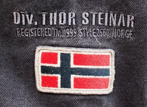 Die meisten «Thor Steinar»-Läden sind nach Ortschaften in Norwegen benannt. Die Firma MediaTex aus Mittenwalde (Brandenburg), die hinter den «Thor Steinar»-Läden steht, wollte sich zur Namensgebung nicht äußern. (ARCHIVFOTO: DPA)