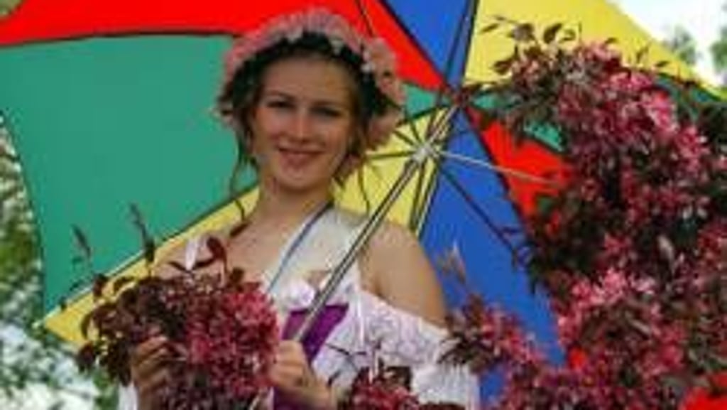 Blütenfest in Kloschwitz Blütenfest in Kloschwitz Brachwitzerin