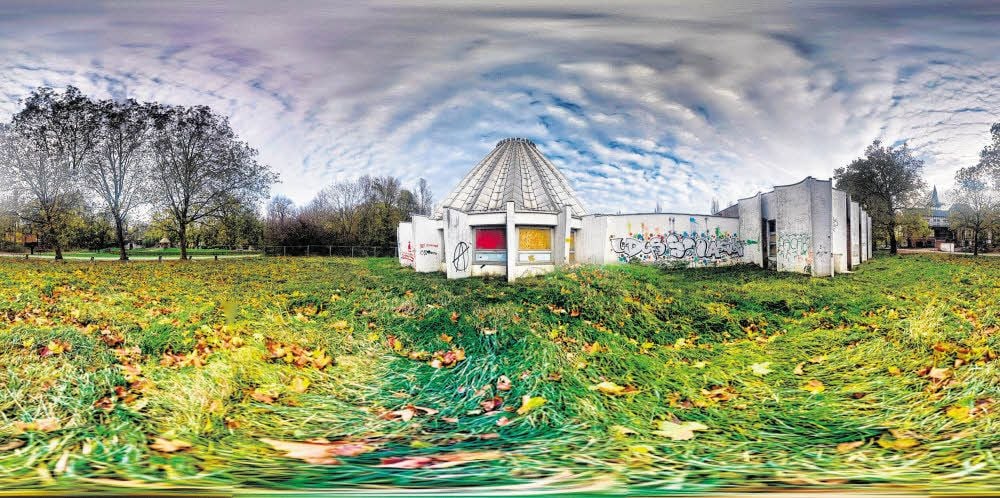 Noch steht das ehemalige Raumflugplanetarium „Sigmund Jähn“ auf der halleschen Peißnitzinsel. In Kürze aber werden die Bagger anrücken.