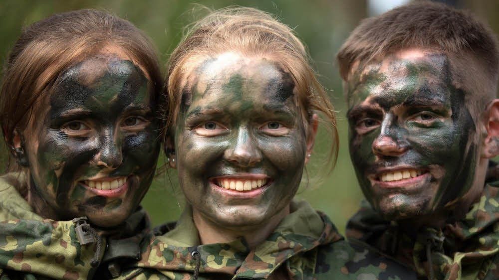 Antonia Noack, Carolin Brauer und Daniel Schmied haben sich für die Bundeswehr als Arbeitgeber entschieden.