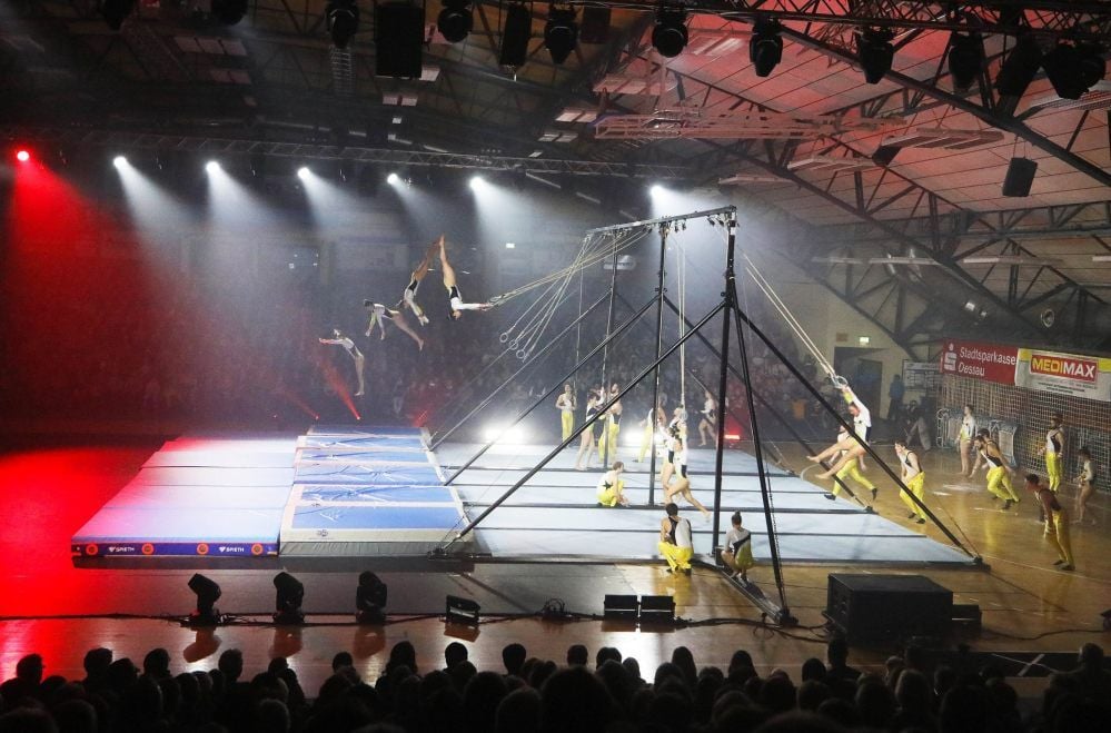 Gymmotion fasziniert mit viel Artistik.