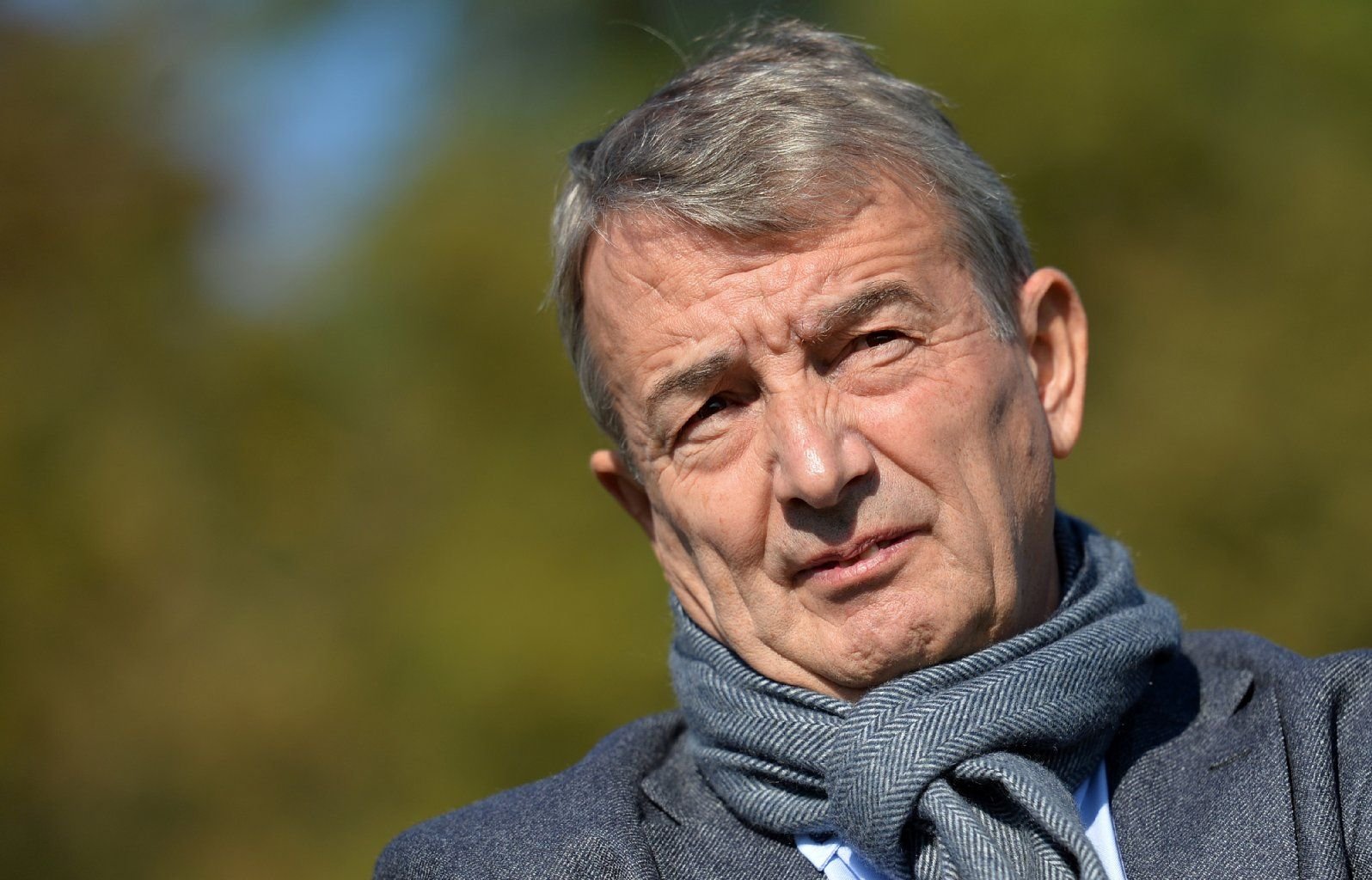 Wolfgang Niersbach dementiert die Behauptung, wonach der DFB eine schwarze Kasse für die WM-Vergabe 2006 angezapft zu haben.