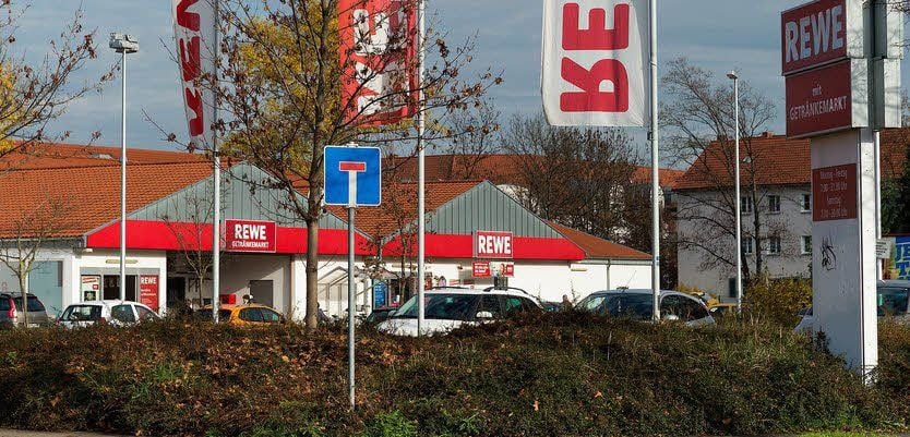 Auch dem Rewe-Markt in der Lassallestraße steht eine größere Veränderung bevor.