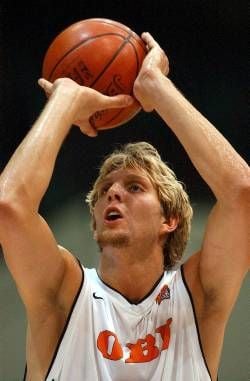 Auch Dirk Nowitzki ist wieder in das deutsche