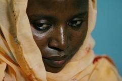 Die 32-jährige Nigerianerin Amina Lawal nach ihrer Anhörung. (Foto: dpa)