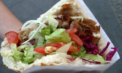 Döner-Tasche (FOTO: DPA)