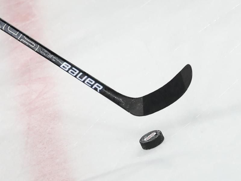 Beim Eishockey-Profi Janik Möser von den Grizzlys Wolfsburg wurde eine Herzmuskelentzündung diagnostiziert. Foto: Daniel Karmann/dpa