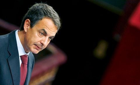 Spaniens Ministerpräsident José Luis Rodríguez Zapatero stand unter dem Druck der EU und der USA. (FOTO: DPA)