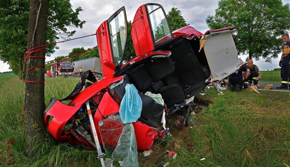Ein Unfall zwischen Aschersleben und Quenstedt hat eine 27-Jährige das Leben gekostet.