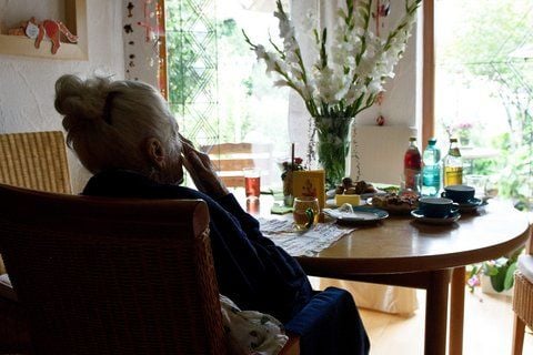 Alzheimer ist eine Krankheit, die schleichend ins Vergessen führt. (FOTO: DPA)