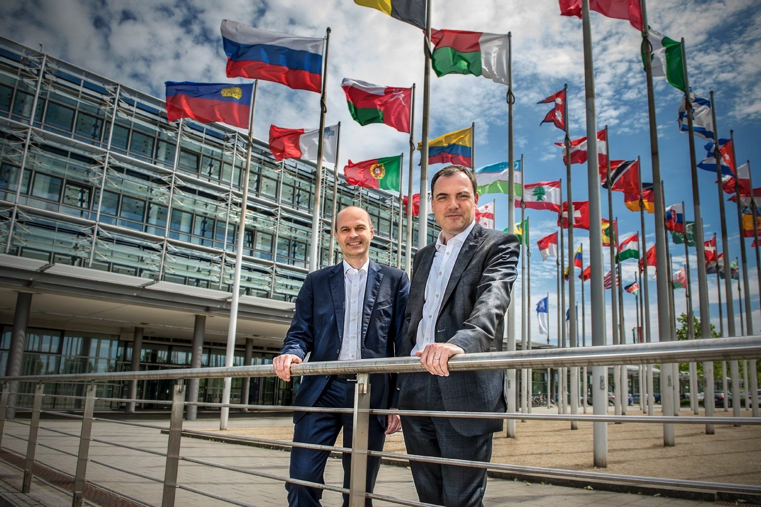 Zusammen führen Martin Buhl-Wagner (rechts) und Markus Geisenberger die Leipziger Messe. Jedes Jahr werden auf dieser rund 40 Messen und 100 Kongresse mit internationalen Ausstellern veranstaltet.
