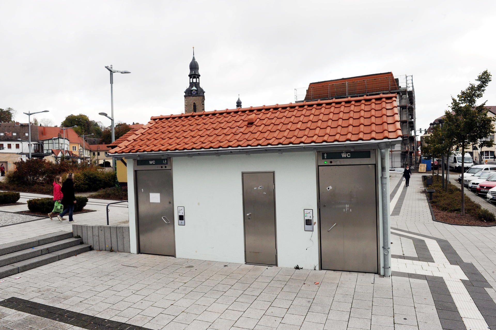 Das Toilettenhäuschen am Hettstedter Busbahnhof hat nun feste Öffnungszeiten.