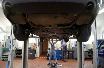 Die Suche nach einer guten Autowerkstatt ist nicht immer einfach. (FOTO: DPA)