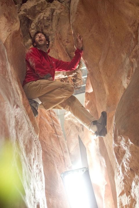 «127 Stunden»: Outdoor-Kammerspiel über einenExtremsportler, der in einem Canyon eingeklemmt wird. (FOTO: DAPD)